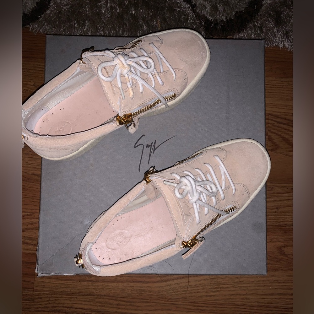 Giuseppe zanotti women suede sneaker